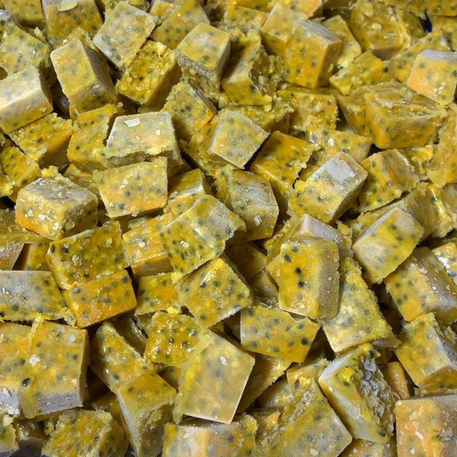 Frozen passion fruit seed or seedless Tropical fruits from Vietnam frozen cube tropical fruits wholesale good price - Image 3