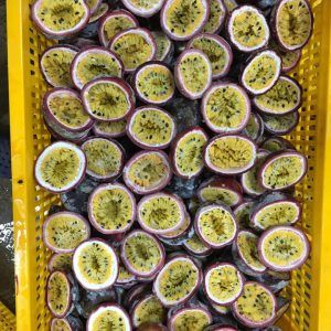 Frozen passion fruit juice refrize for drinking Frozen juices and other tropical fruit purple passion fruit origin Vietnam - Image 4