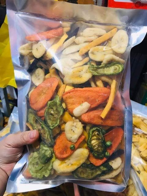 Mixed dried fruit mixed tropical fruits organic good for health vacuum packaging dried fruit and vegetable origin Vietnam - Image 3