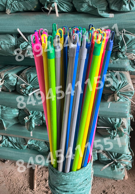 Wooden broom handle Dimensions 120 X 2.2 Cm Material Eucalyptus Wood Surface Treatment Pvc Coated Packaging Quantity 48 Or 50 Pcs Per - Image 4