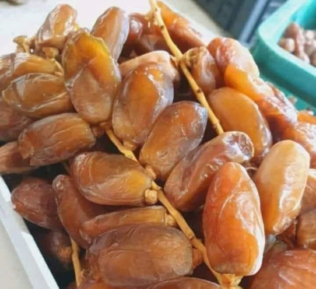 Tunisian Deglet Nour Dates for Export - Image 1