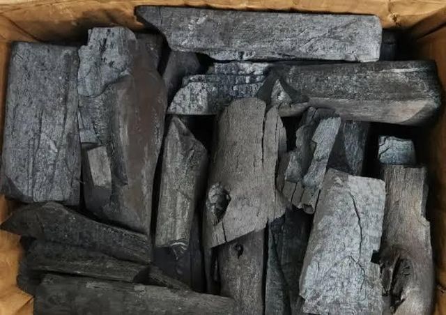 Hardwood Lump Charcoal - Image 3