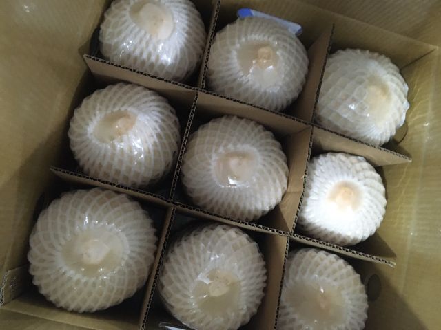 Fresh coconut - ready to drink with bamboo straw Color white Style Fresh Type Coconut Quality 100% Pure Storage Type - Image 5