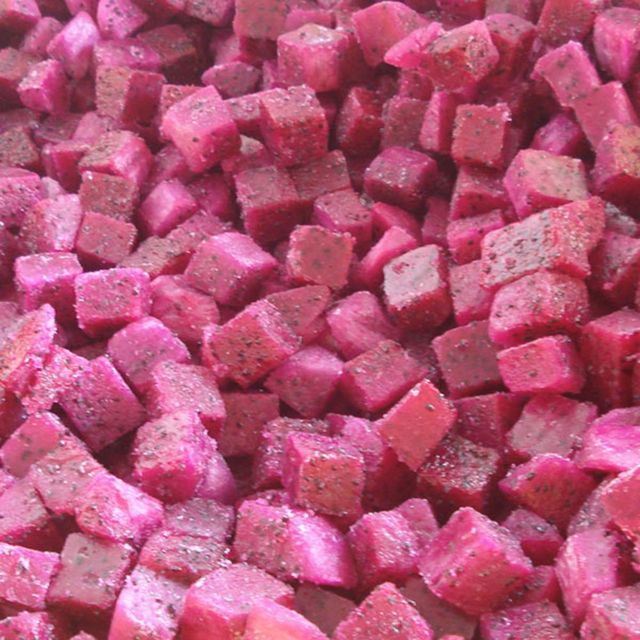 Frozen Red Flesh Dragon Fruit for Exporters from Viet Nam with high quality - Image 4