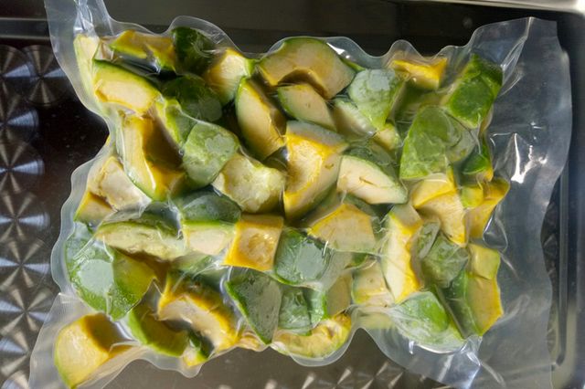 IQF Frozen Avocado from Vietnam for export with high quality, good price avocado - Image 3