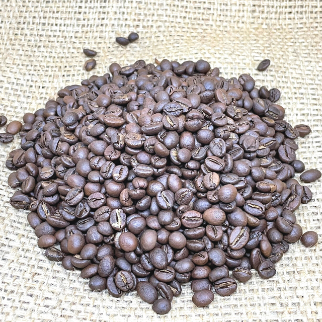 Roasted Robusta Coffee Beans Medium Roasted Robusta Light-bodied, Balanced, Bittersweet aftertaste Vietnamese Specialty - Image 2
