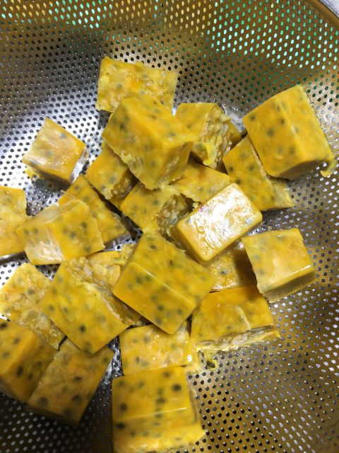 IQF Frozen Passion Fruit Juice from Vietnam for US, EU, ASIA Market with High - quality and Best price ready to export - Image 4