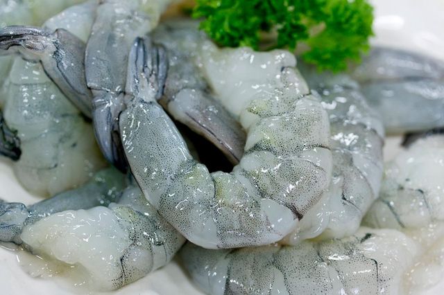 Hot Sale Seafood Frozen Vannamei Shrimps HLSO with Cheap Price Quality White Prawns for Export Bag Bulk Style Time Packing - Image 4
