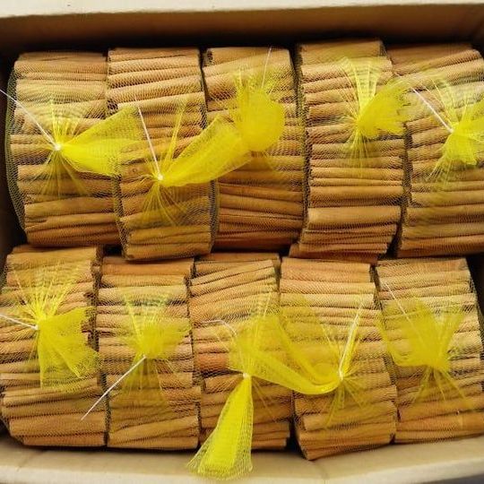 Cassia Stick Best Quality Cinnamon Cigarette from Vietnam AD Vietnam Pepper Single Herbs & Spices Dried Natural Brown Cinnamon - Image 1