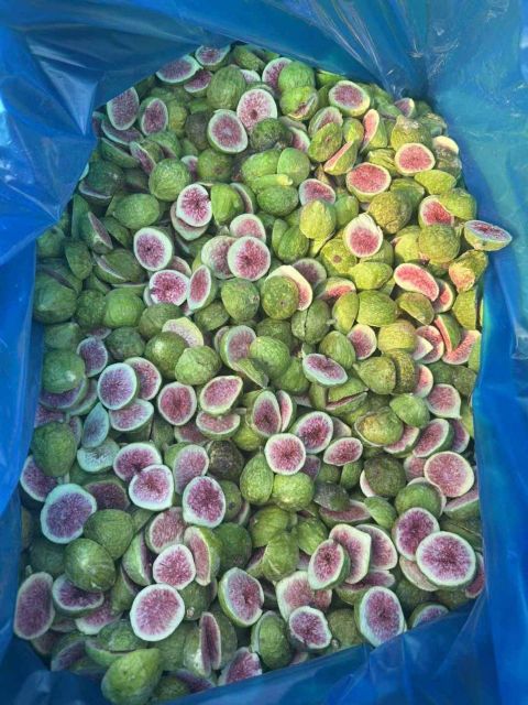 Strawberry freeze dried fruits Packaging box Flavor Strawberry Texture Dry And Crumbly Type freeze dried fruits Processing Type freeze dried - Image 9