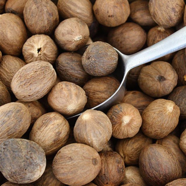 Pure Nutmeg Spice Nutmeg Dried Seeds With Natural Oils High Quality For Food Industry And Industrial Usage - Image 4