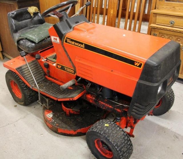 Westwood Garden Tractors And Ride On Mowers With Powerful Engines And Reliable Cutting Decks - Image 3
