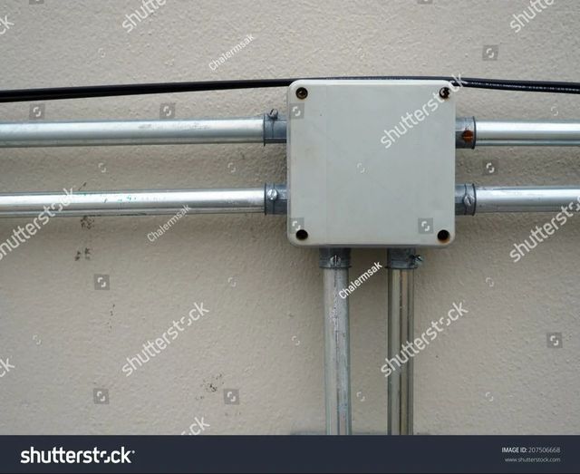 BEC Mild Steel Electrical Conduit Galvanised Junction Box, IP44 - Image 2