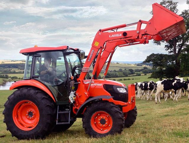 Factory Price M7060 Agricultural Tractor Bulk Sale Durable Farming Equipment Available - Image 3