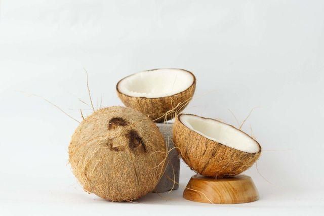 Find similar icon Cheap Price Fresh Mature Semi Husked Coconut From Thailand - Image 2