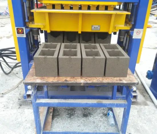 Concrete Block Making Machine Qt4-15 Semi-Automatic Brick Machines in Zambia - Image 1