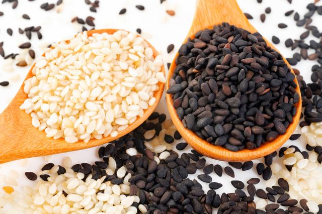 Premium Grade Sesame Seeds for Baking Cooking Confectionery Production Food Processing Tahini Manufacturing - Image 1