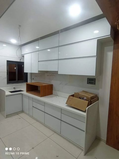 L-Shape Aluminium Glass Kitchen 10 20 Appearance Modern Material Aluminium Finish Type Polished Kitchen Design L-Shape Colour Red, Yellow, Blue, Natural, White, Purple, - Image 3