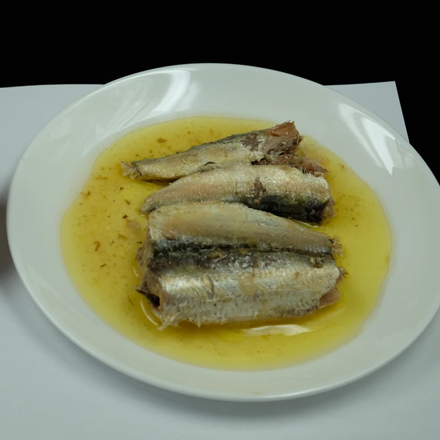 High Quality Canned Sardine From Manufacturer Easy Open Dry Food Preserved with Oil Whole Body Preserved Tomato Sauce 15 - Image 4