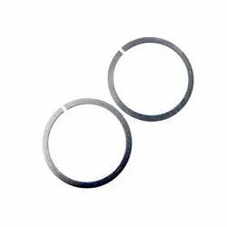 Locking Purpose Snap Rings Surface Finish Fine Finish Coil Type Single Coil And Double Coil Locking Purpose Internal And - Image 1