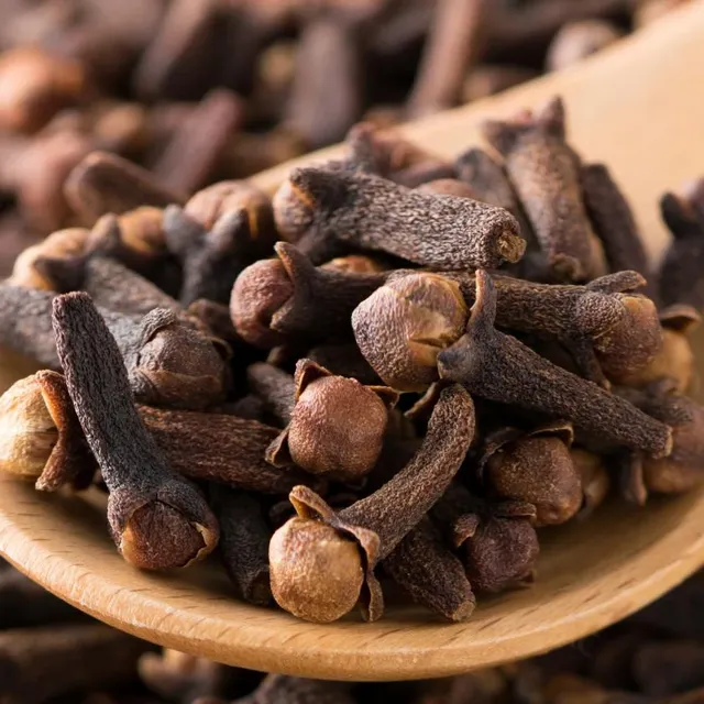 Premium Whole Cloves – Export Quality Spice Natural Dried Cloves – Bulk Wholesale Supply High-Quality Whole Cloves for Food & Beverage Industry - Image 3