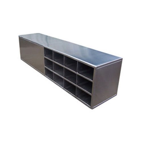 Klinotec Stainless Steel SS Cross Over Bench, For Hospital Height 3 Feet Length 5 Feet Brand Klinotec Shape Rectangular Number If Shelf - Image 2