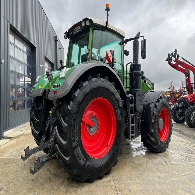 Powerful Fendt 1050 Vario Wheel Tractor with 80HP for Engine Gear Drive 4WD High Productivity for Maximum Heavy Draft - Image 1