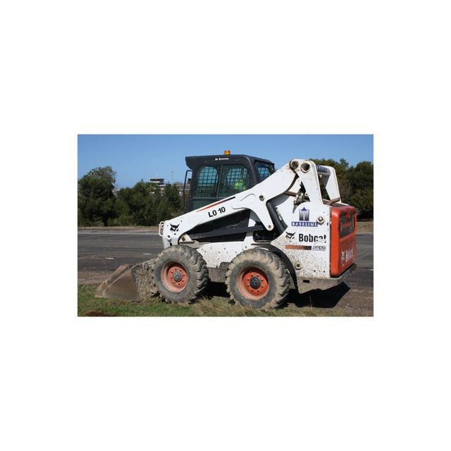 CAT 299D3 skid steer loader for construction and earthmoving tasks powerful compact machine with excellent traction stability and lifting capability for heavy duty work - Image 5