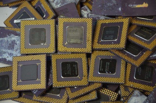 Bulk & Wholesale suppliers of Gold Ceramic CPU Copper Scrap with RAM Wire Compatible AMD Phenom Series 10-core - Image 3