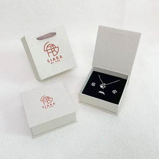 Premium Customized Cardboard Ring Bracelet Storage Jewelry Magnet Packaging Box - Image 6
