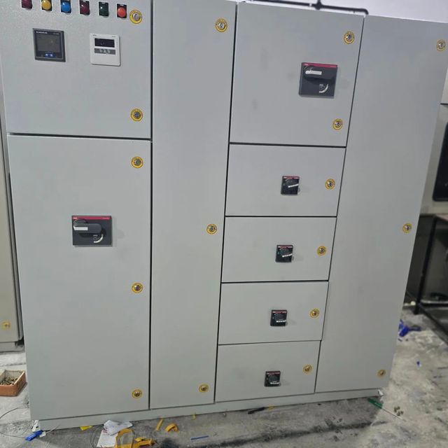 Feeder Pillars Phase Three Phase Current Rating (A) 250 A Busbar Material Aluminium Features Canopy / Rain Hood Mounting Type Floor - Image 12