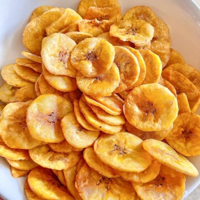 Quality Fried Hard Salted Banana Chips Snack in Vacuum Pack for Tea Time Travel and Parties - Image 4