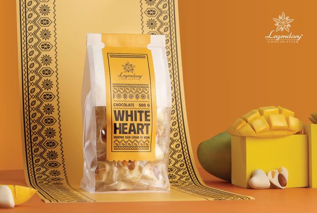 Bulk White Compound Chocolate Snack with Mango Yogurt Flavor, Mixed Fruits and Nut Blend OEM Factory - Image 4