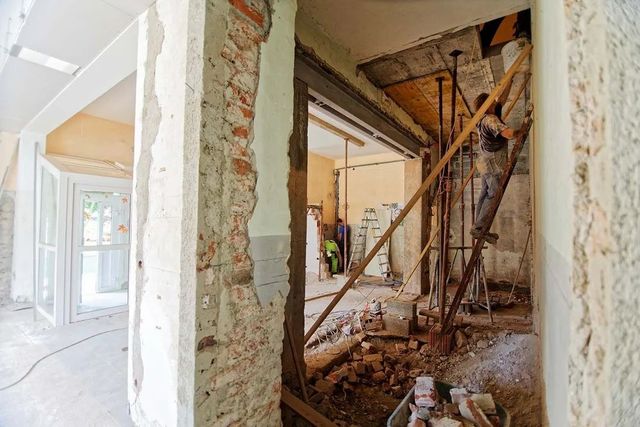 Old Building Renovation Service Disruption Level Minimized Execution Cost Budget-friendly Project Timeline Within - Image 2