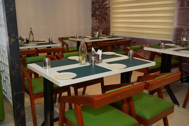 Restaurant Interior Design Service Interior Theme Theme-based Interiors Dining Style Fine Dining, Contemporary Bistros, Rustic Cafés, Modern Fusion - Image 3