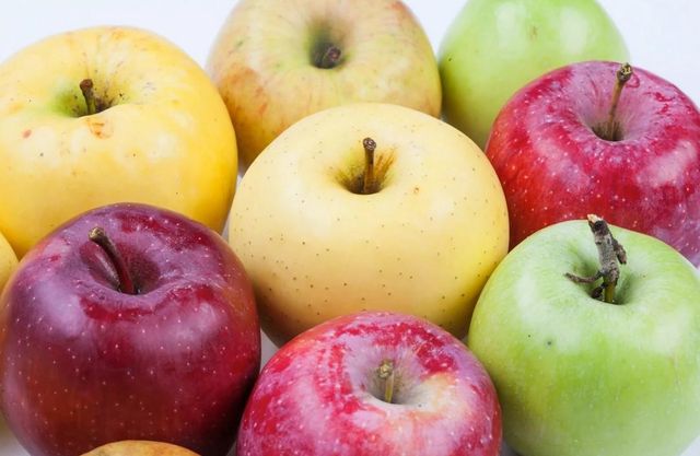 FRESH APPLES from South Africa - Image 2