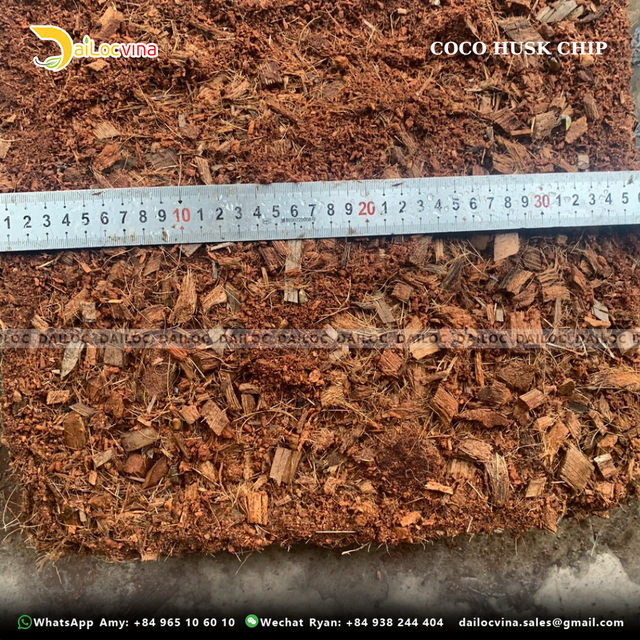 Manufacturer of 100% natural coconut shell chips for soil conditioner - Image 3