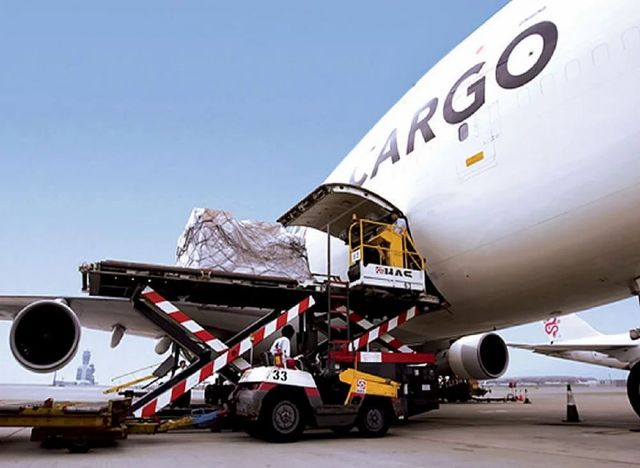 International Air Cargo Transport Services Door To Door Yes Service Mode Offline Mode of Transport Air Feature Cost - Image 3