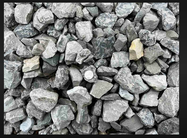 20 mm Black Stone / Gitti, Aggregate Color Grey Size 20 mm Material Granite Aggregate Size 20mm Product Form Aggregate Usage/Application - Image 3