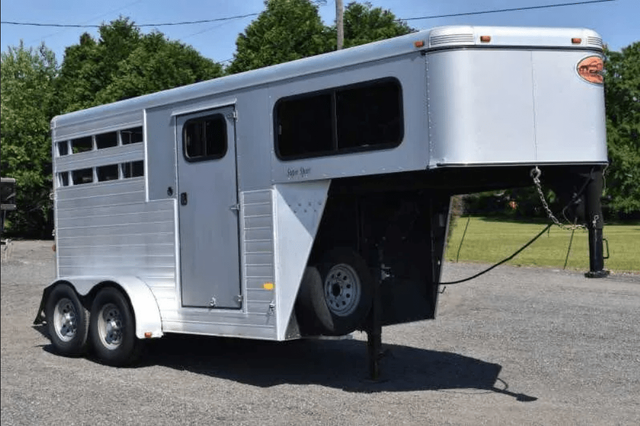 Two Horse Trailers / 2014 Sundowner 2 Horse Gooseneck Trailer - Image 1