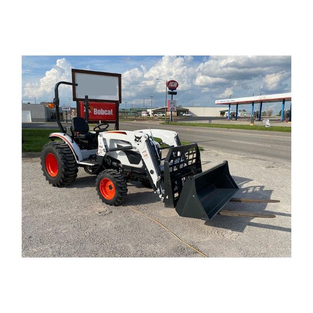 Bobcat T450 compact track skid steer loader for professional construction use powerful machine with high efficiency strong performance and durability on rough terrain - Image 4