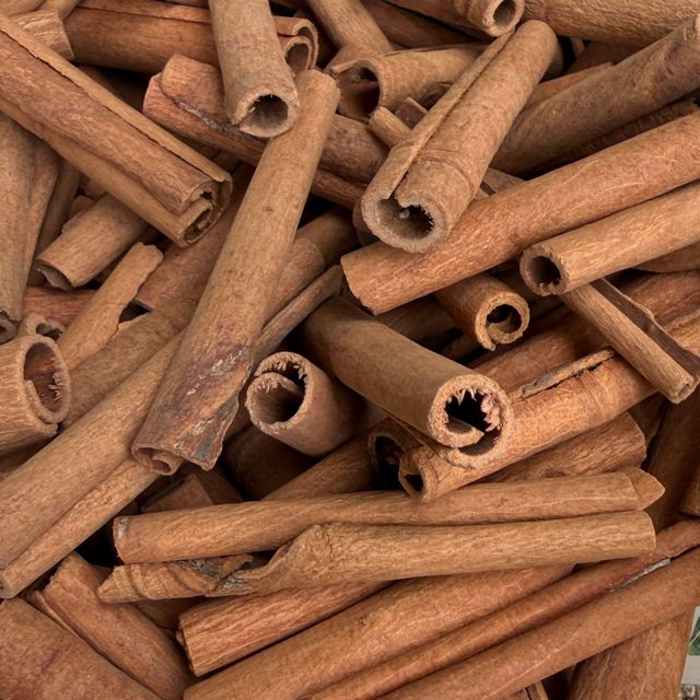 Bulk Supply of Premium Food Grade Cinnamon Sticks and Cinnamon Powder, Carefully Sourced and Processed for Maximum Freshness, Strong Aroma, and Rich Flavor, Suitable for Culinary, Beverage, Health, and Industrial Applications with Flexible Packaging and Worldwide Shipping - Image 4