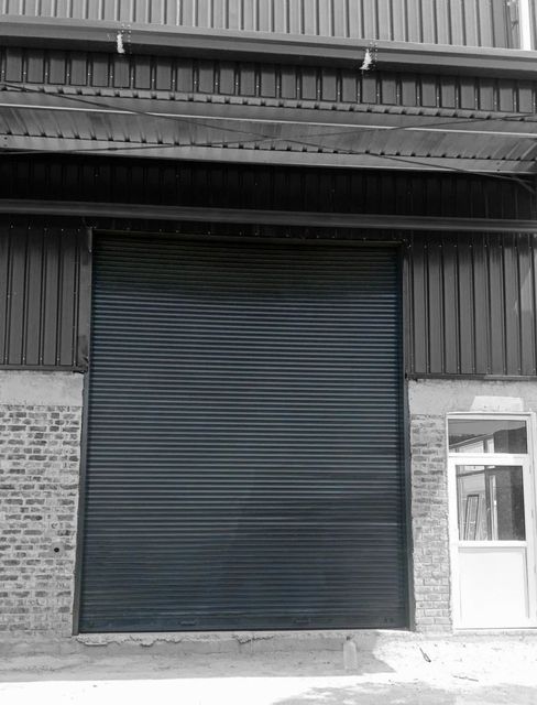 Manual Push Pull Roller Shutter Slat Type Perforated Power Requirement None Surface Finish Customize Locking Type Center - Image 2