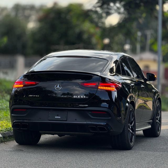 USED MERCEDES-BENZ GLE63 S AMG 2025 - Image 4