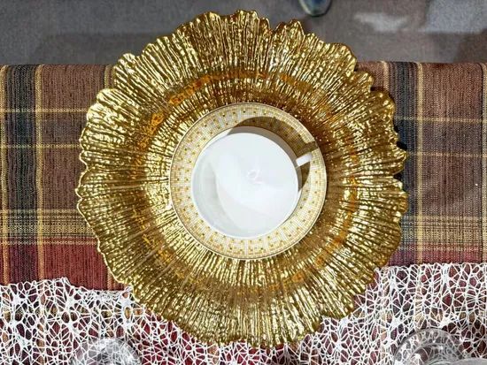 Elegant 33cm Gold Charger Plate Wavy Rim Used for Wedding Events - Image 5