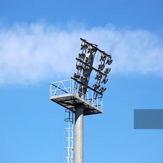 15m Octagonal Galvanized Steel/Metal Flood Light Pole with Wholesale Price - Image 4