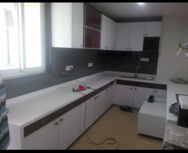 U-Shape Modern Acrylic Modular Kitchen Material Acrylic Appearance Modern Delivery Charges Yes Maintainence Dry Cloth Kitchen Design - Image 1
