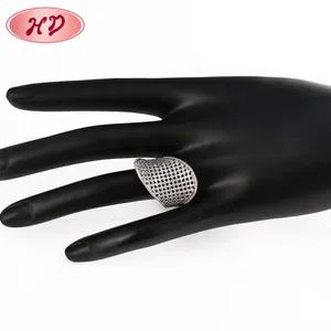 Fashion 18K Gold Color Unique Rings Jewellery Women CZ Rings Color Gold Shape Round Gender Female MOQ 12 Pieces Style - Image 3
