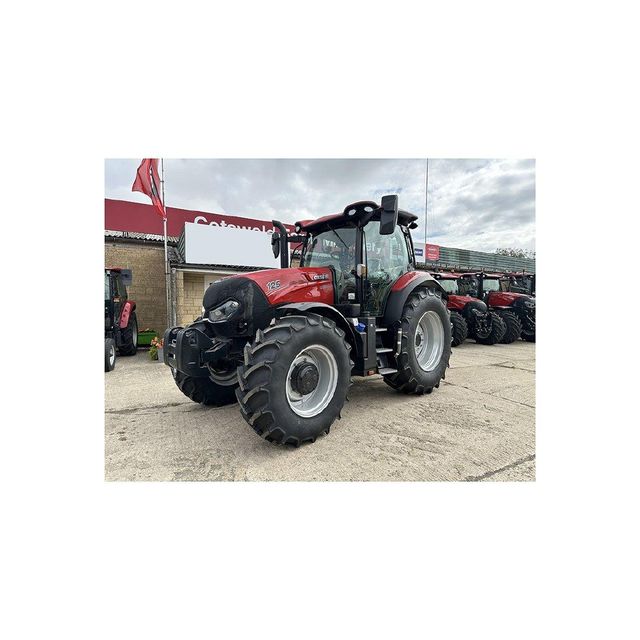 Case IH Maxxum 125 Utility Tractor for Crop and Field Operations - Image 3