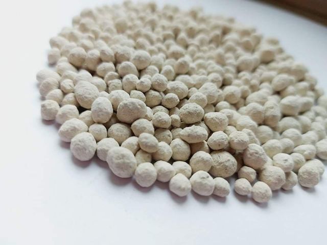 Granulated Lime Fertilizer Color White Solubility High Reactivity High Granule Size 2–6 Mm Application Speed Fast Calcium Oxide Content - Image 1